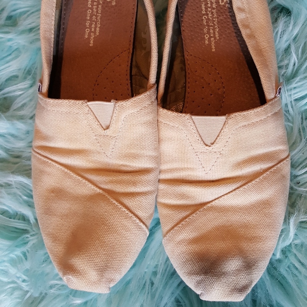 Toms